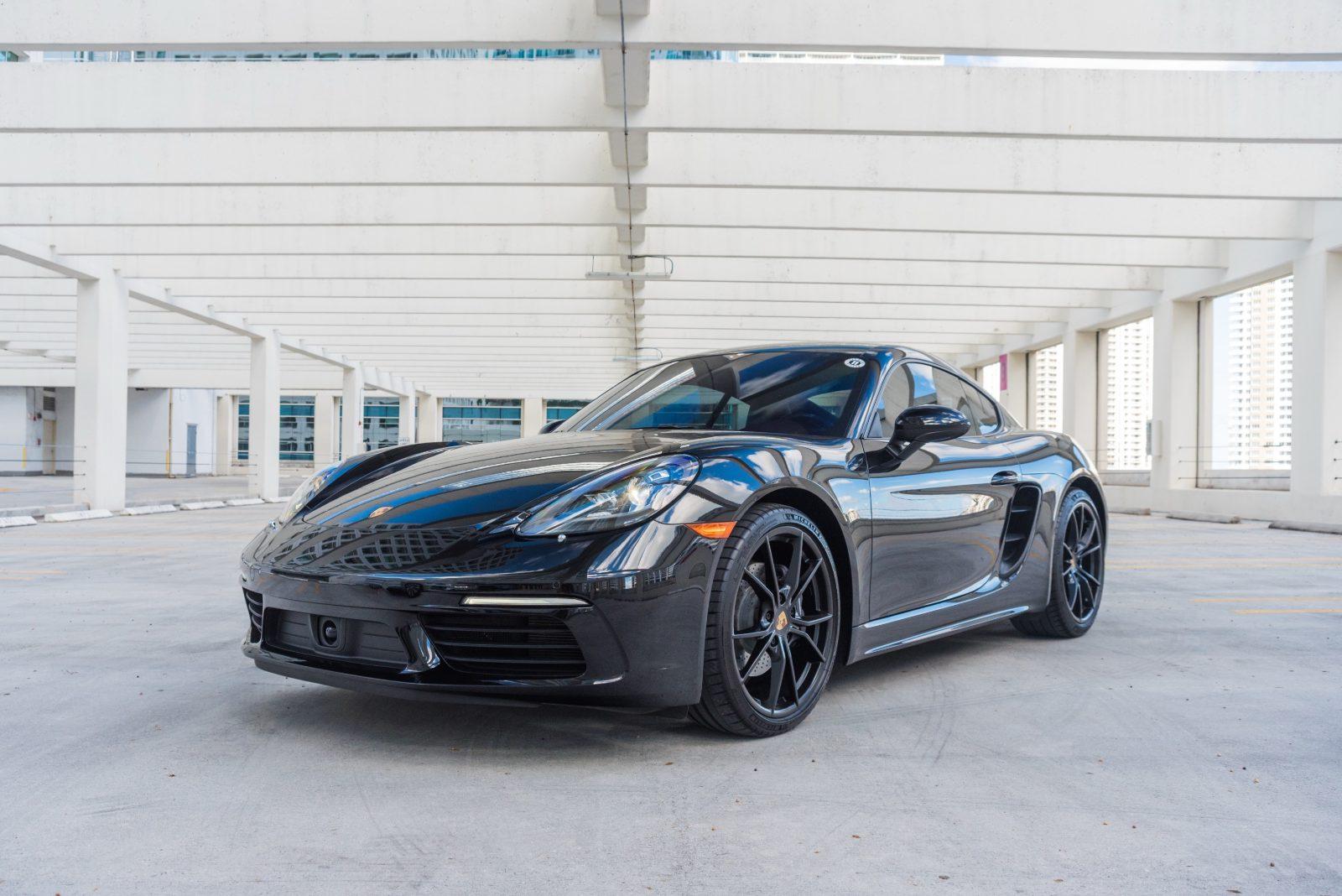 Porsche 718 Cayman GT4